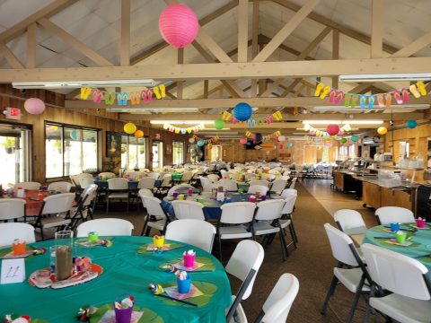 Attendees were blessed by Harris' and Oliver's tasteful decorations.