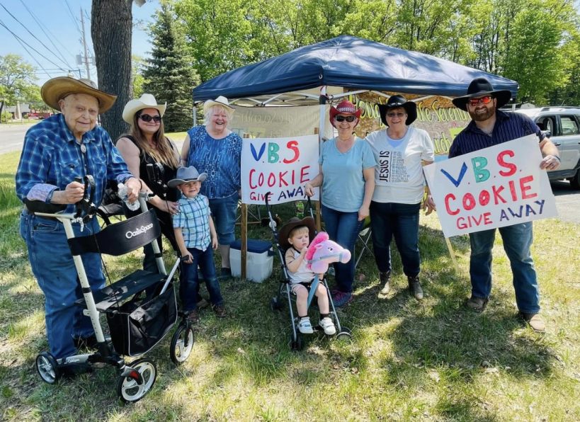 The Houghton Lake church has an established VBS presence in the community from passing out invitations at the Memorial Day parade, local fairs, and local businesses. 